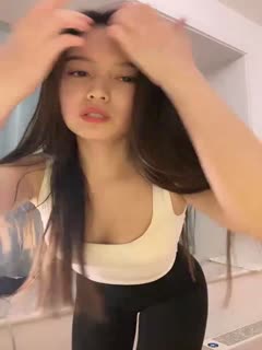 全程露脸情趣内衣丁字裤诱惑，揉奶玩逼特写展示}