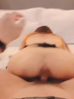 骚货美女被纹身大哥操的嗷嗷叫}