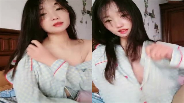 白皙苗窕骚妹子淫声荡语撩骚互动坐骑假屌自慰}
