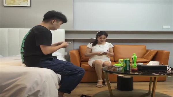 粉丝万众期待良家}