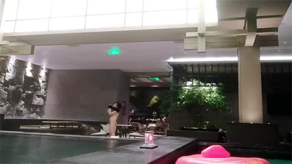 国内洗浴会所偷拍第15期_}