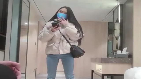 约了个绿衣苗条妹子TP啪啪}